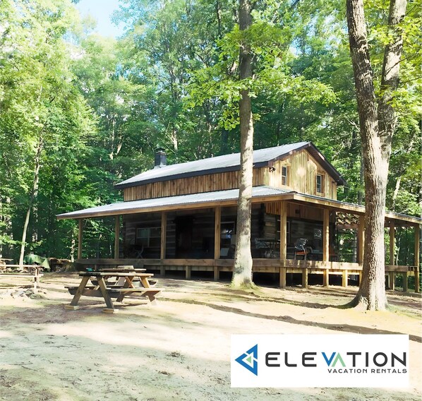 Elevation Vacation Rentals - The Farm (1)
