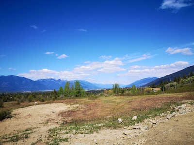 Mountain and Valley View Suite