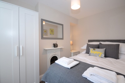 49 Scott Street -  a family break that sleeps 6 guests  in 3 bedrooms