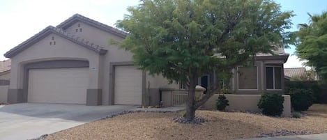 Large garage with Golf cart parking!