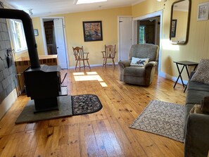 Dancing Horse Lodge - Living Room  