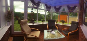 Airy conservatory