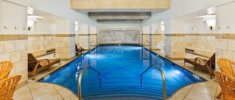 Adults only relaxation pool. Waterfall, steam-room and sauna. Very near suite. 