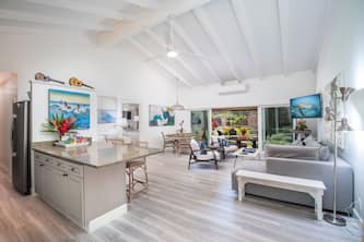 Single Level Private Home with Air Conditioning ~Steps Away from Keawakapu Beach on Maui