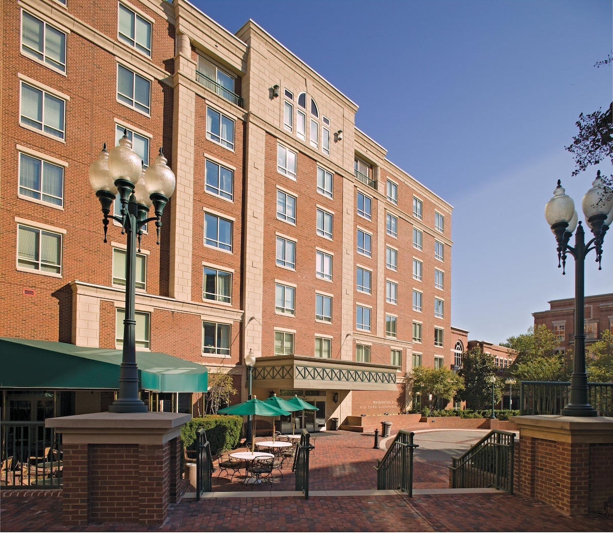 Wyndham Old Town Alexandria – Alexandria, VA – 1 Bedroom