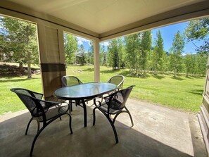 Private Patio right next to a beautiful natural area #summer