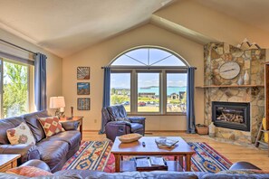 This well-equipped home is across from the Pagosa Springs Recreation Center.