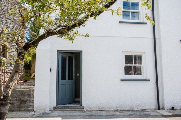 Pretty Welsh Cottage