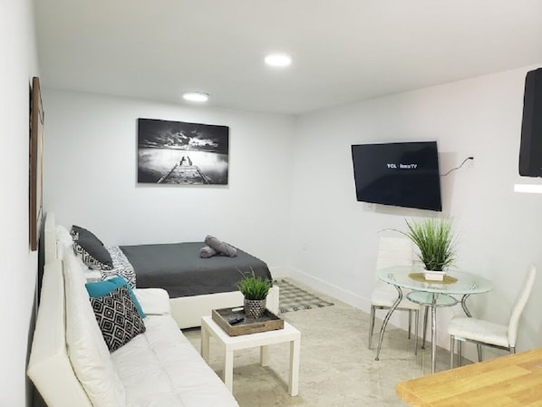 Come enjoy a renovated Studio apartment in a fourplex home with private entrance