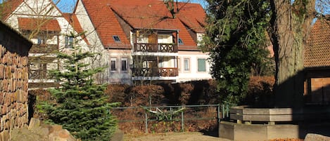 Vue générale sur l'arrière de l'appartement