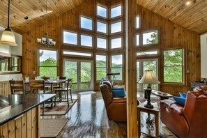 Picture Windows To See The Mountain Views