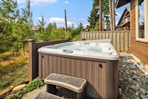 Sunrise Ridge in Suncadia. - Private Hot Tub for 6!