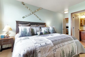 2nd Floor En Suite King Bedroom