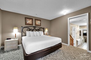 Upper king bedroom
