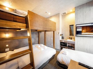 Up to 5 people ★ 2 double beds + 1 sofa bed