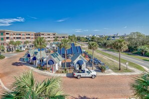 Balcony Views - Enjoy Live Music at Peddler's Pavilion