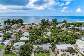 Coastal Villa South just 2 blocks to the beach