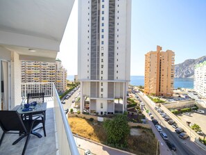 Bâtiment, Skyscraper, Ciel, Propriété, Fenêtre, Bloc Tour, Chaise, Design Urbain, La Tour, Maison