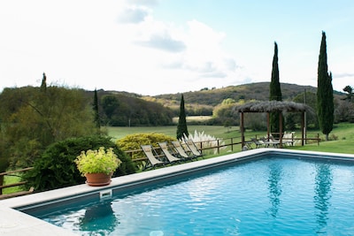 Charming Tuscan Villa with pool, hot tub, A/C,Siena 15 km
