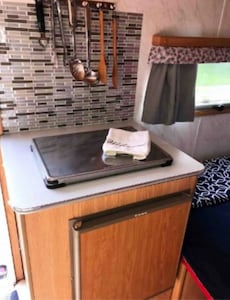 Nautical Cozy camper trailer on Lake Simcoe