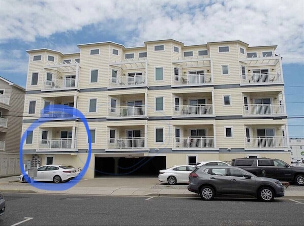 Largest unit, end unit with lots of windows. Side by side parking out front 