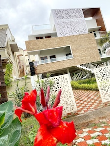 Rent on comfort Luxury 3BHK villa