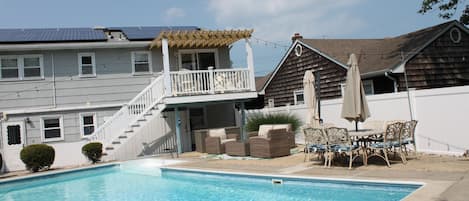 Pool area
