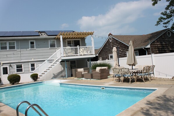 Pool area