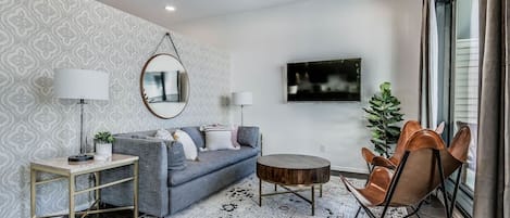 Welcome to our condo at Illume, one of Nashville's newest luxury condo buildings centrally located just minutes to Downtown Nashville in the Gulch neighborhood. The top reasons guests love our space are... 