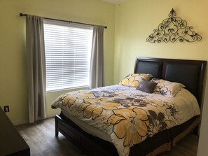 QUEEN bed (measures 60x79.5)