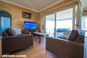 Kalbarri - Sunset of Murchison - Top Only - Lounge room