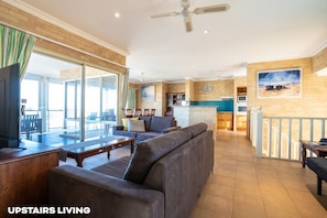 Kalbarri - Sunset of Murchison - Top Only - Lounge room