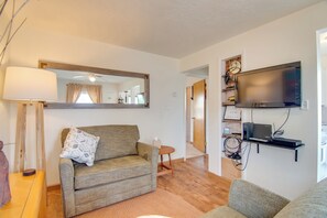 Living Room | Central Heat | Free WiFi | Laptop-Friendly Workspace | First Floor