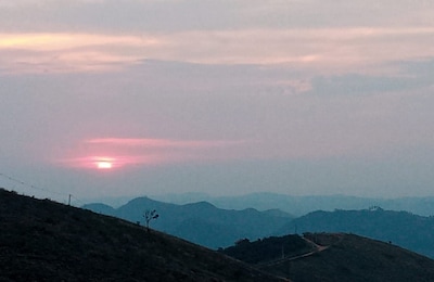 Chalé no Topo da Montanha, para quem curte a natureza, caminhada e cachoeiras.