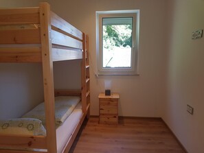 Schlafzimmer 2