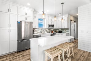 Totally Newly Renovated Kitchen