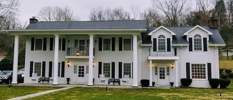 Grand Front Porch
