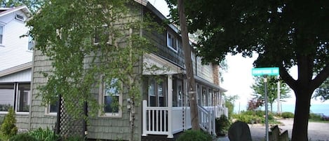 Welcome to An Old Lake House on the shore of Lake Erie