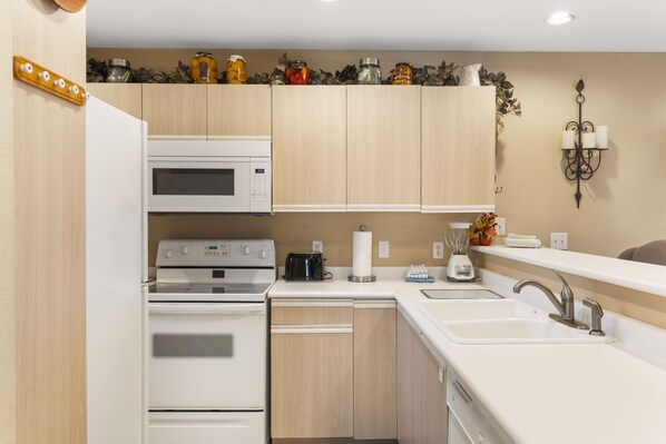 Full Kitchen