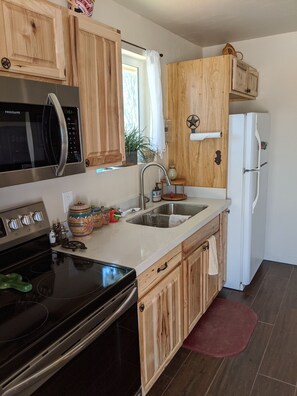 Full Kitchen