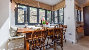 Dining area, Brown's Cottage, Bolthole Retreats