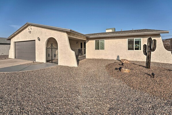 Lake Havasu City Vacation Rental | 3BR | 2BA | 1,271 Sq Ft | Single-Story