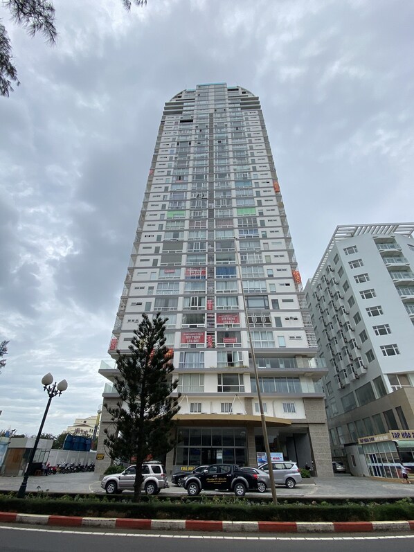 施設の正面