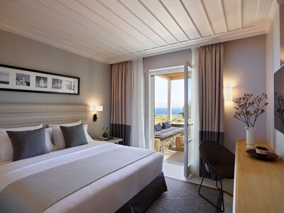 R 1190 Comfy Luxury Resort - Deluxe Room Sea View