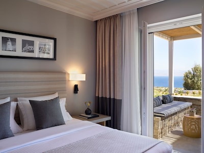 R 1190 Comfy Luxury Resort - Deluxe Room Sea View