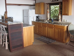 One bedroom full kitchen