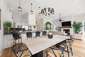 First Floor: Dining