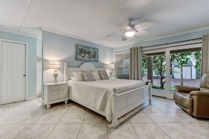 Spacious Master Bedroom with Flat Screen TV and Covered Patio Access (King Bed)