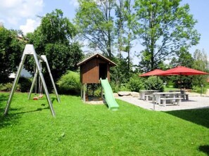 Ferienwohnung 1 mit zwei Schlafzimmer-Garten