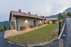 Esterni